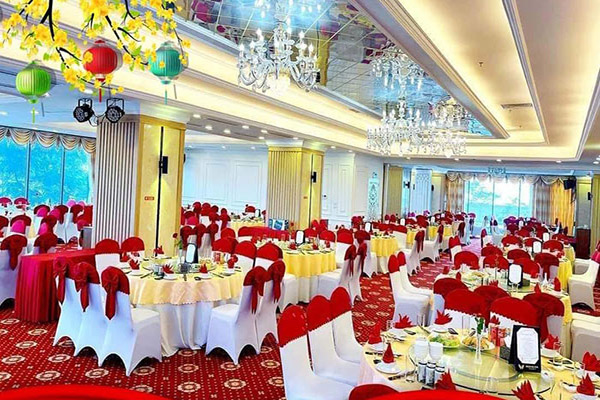 CELEBRATE YEAR-END AND TET HOLIDAYS IN GRAND STYLE