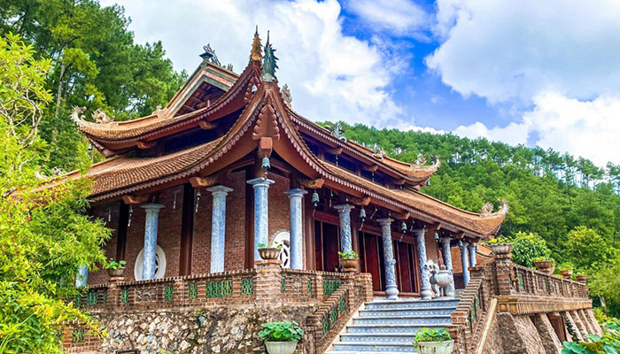 Discovering Dia Tang Phi Lai Tu - the Most Beautiful Temple in Ha Nam